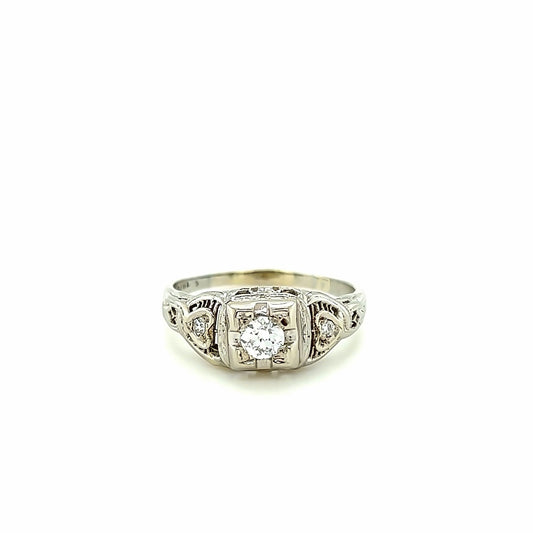 14kt White Gold w/ Round Cut Diamond Center Stone w/ Diamond Accents