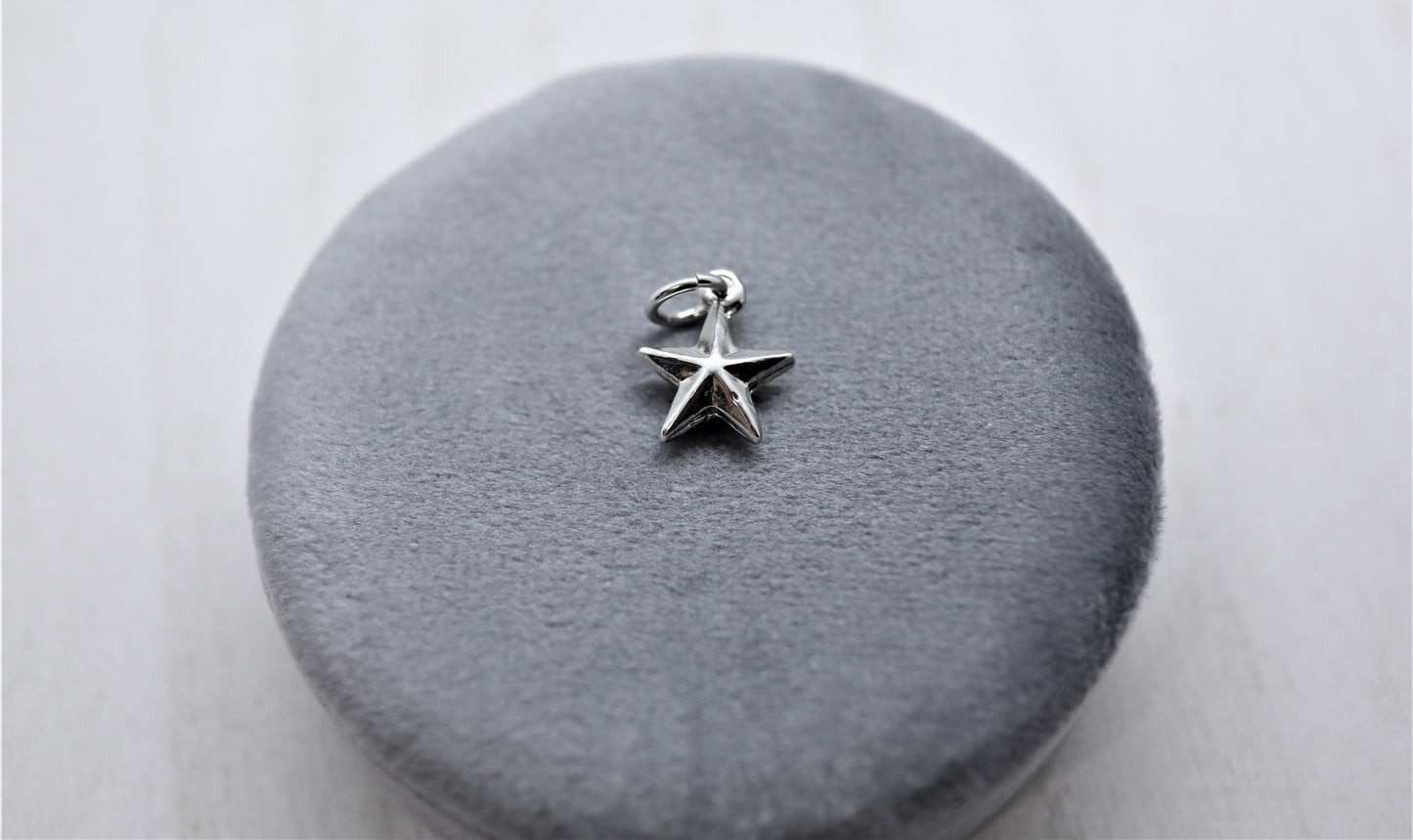 Small Star Charm