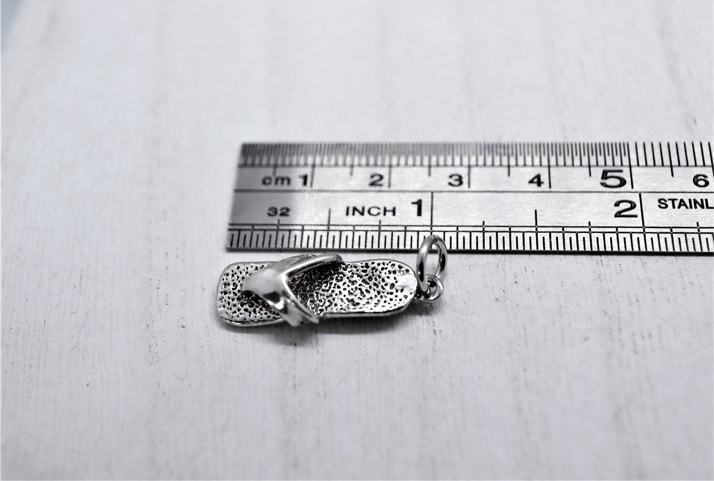 Single Flip Flop Charm