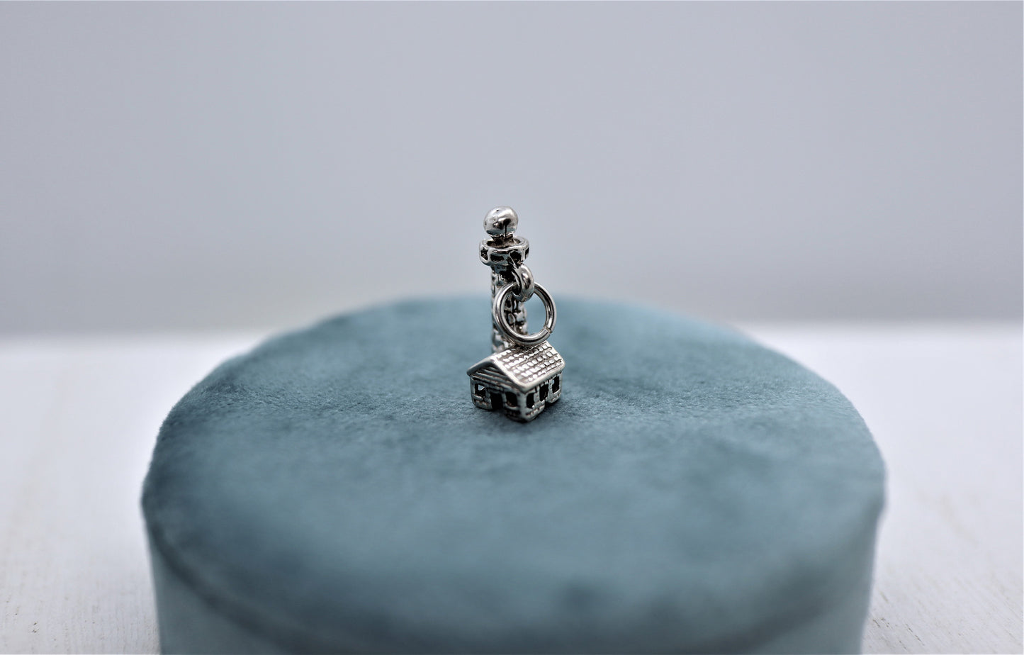 Lighthouse (style 2) Charm