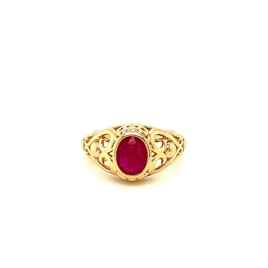 14kt Yellow Gold Vintage Designed Oval Ruby Ring