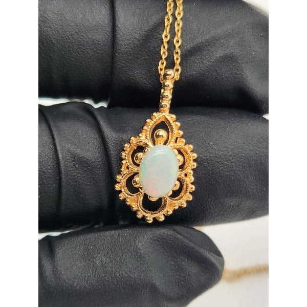 14kt Yellow Gold Beaded Flower Oval Opal Necklace - 16 Inches