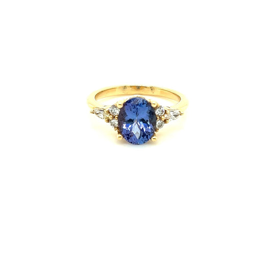 14kt Yellow Gold Oval Cut Tanzanite Ring w/ Diamond Accented Sides